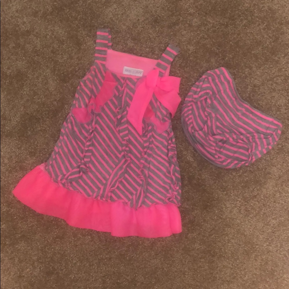 12mpnth outfit perfect condition